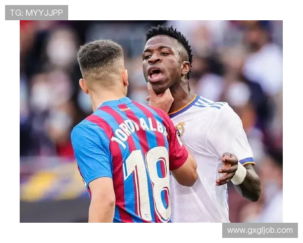 阿韦洛亚回应穆帅争议与维尼修斯